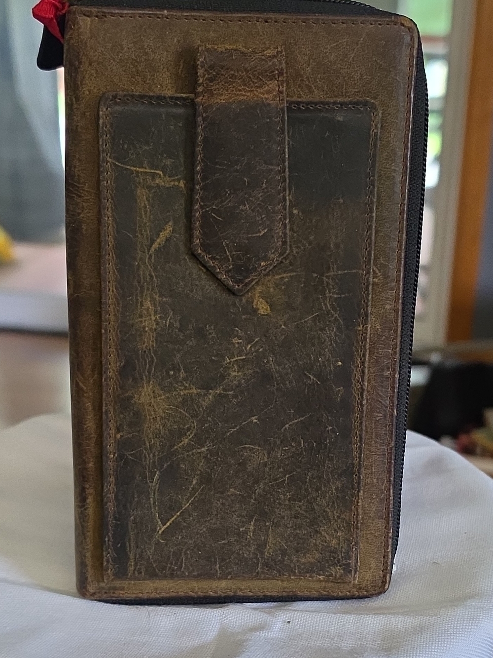 Vintage Distressed Leather Zip Around Travel Wallet Clutch Echt Prym Organizer